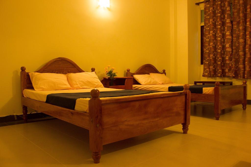 Hotel Senora Kataragama Oda fotoğraf