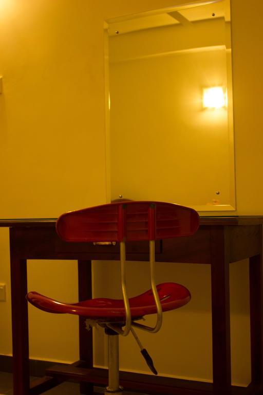 Hotel Senora Kataragama Oda fotoğraf