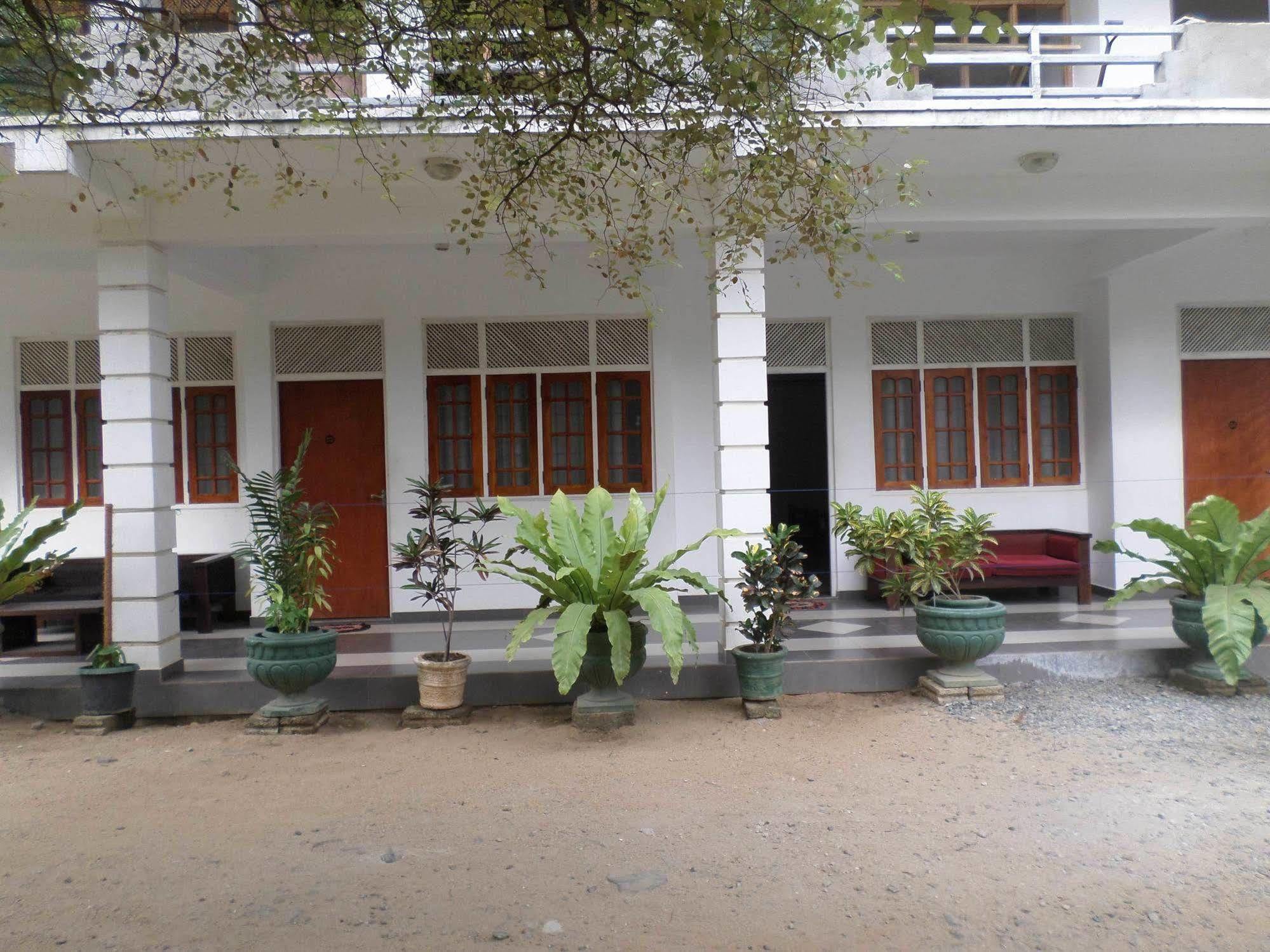Hotel Senora Kataragama Dış mekan fotoğraf