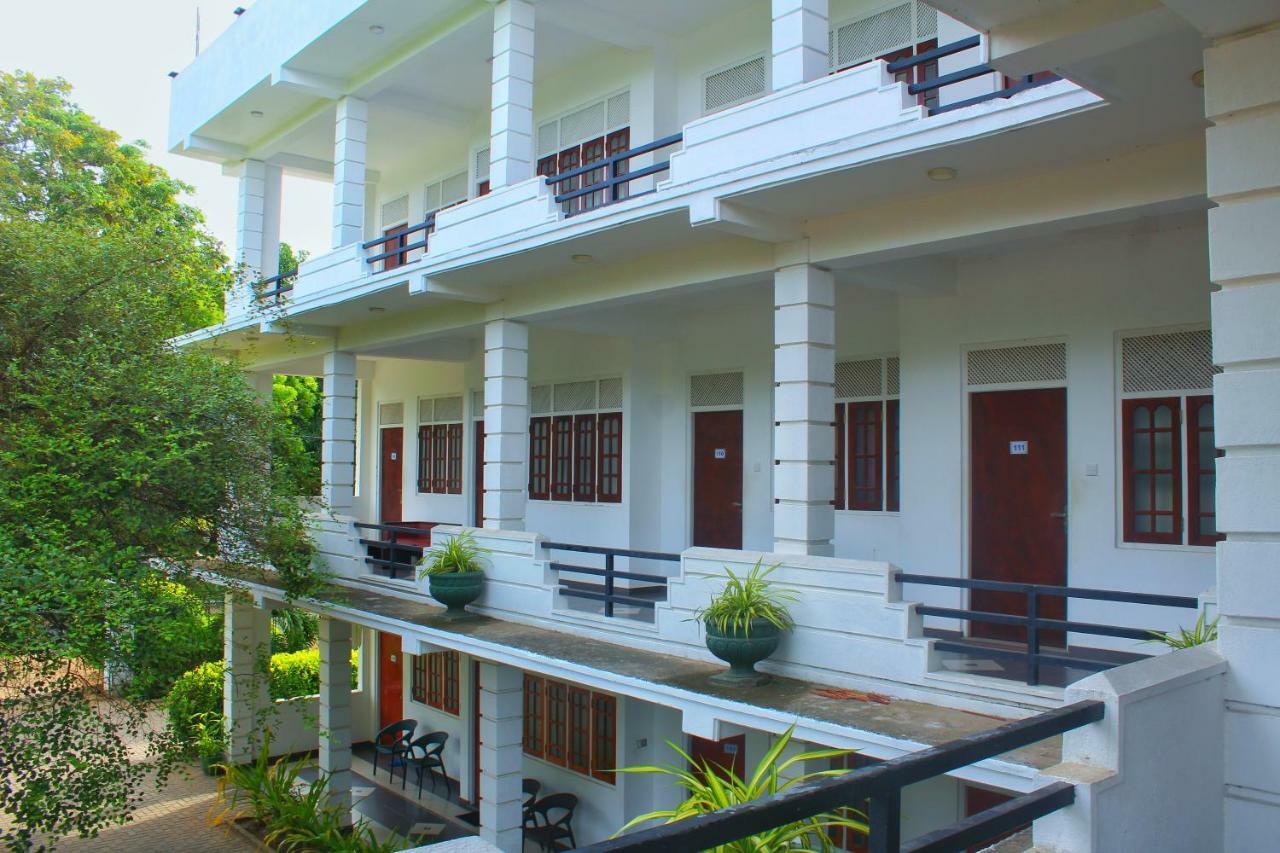 Hotel Senora Kataragama Dış mekan fotoğraf