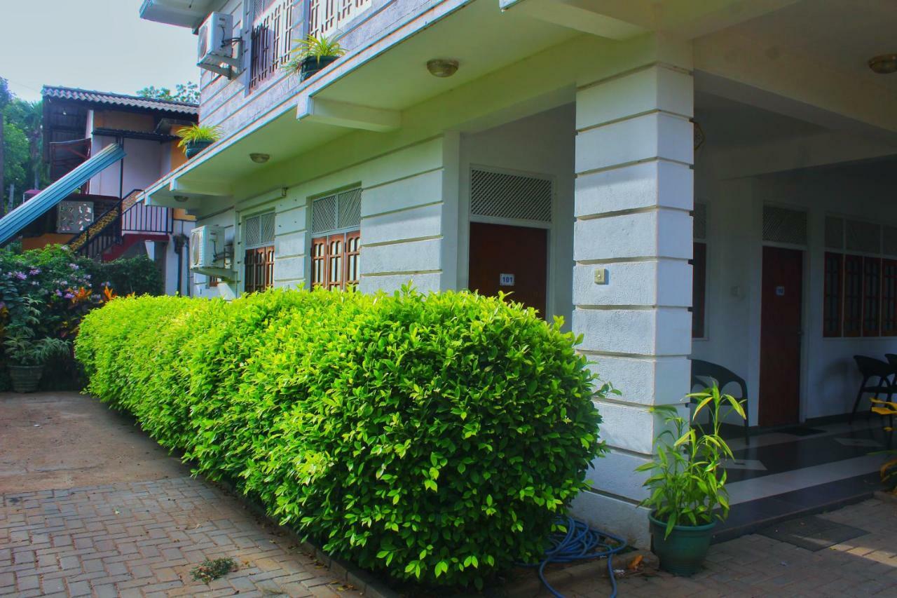 Hotel Senora Kataragama Dış mekan fotoğraf